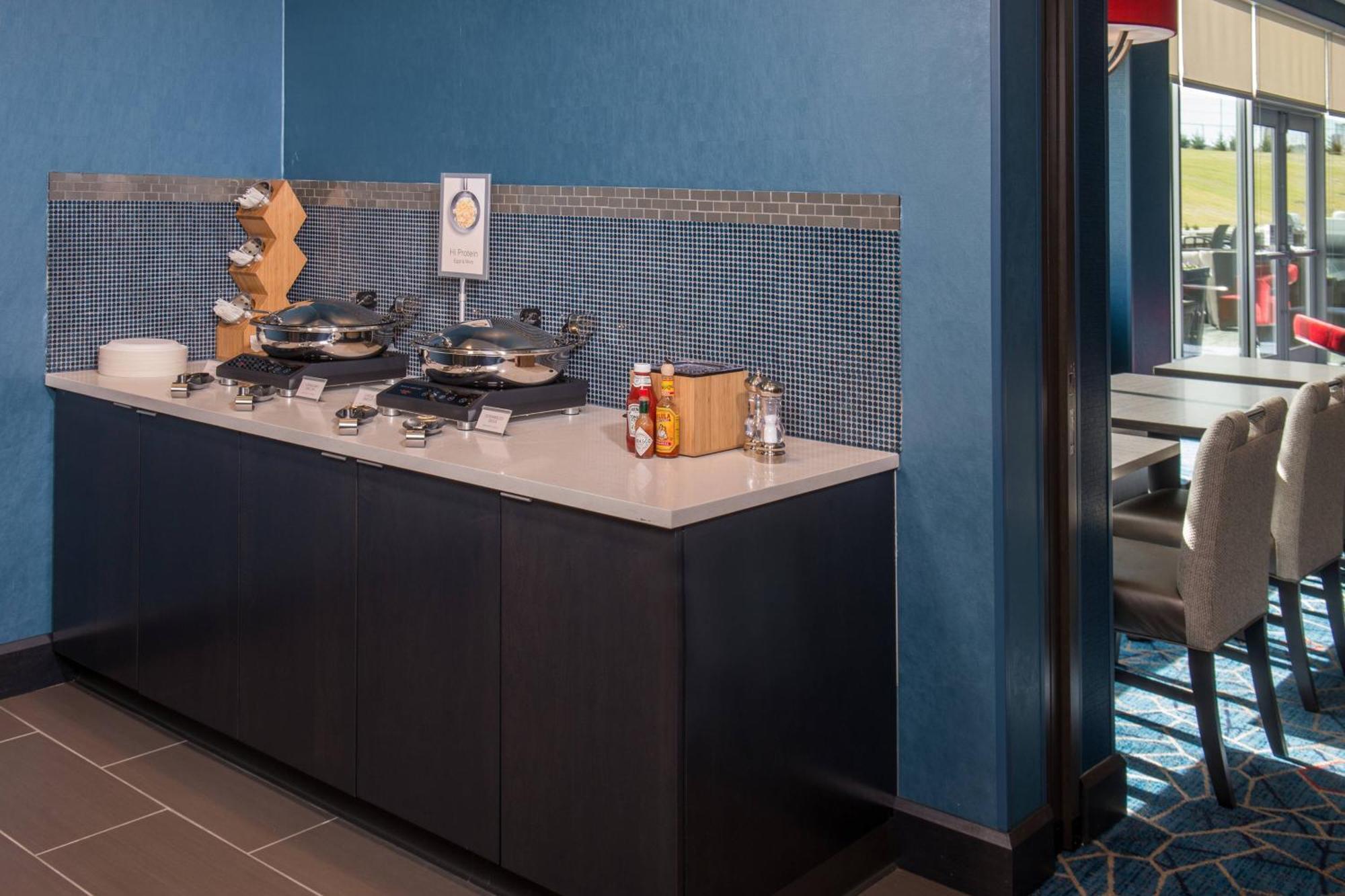 Towneplace Suites By Marriott Altoona Buitenkant foto