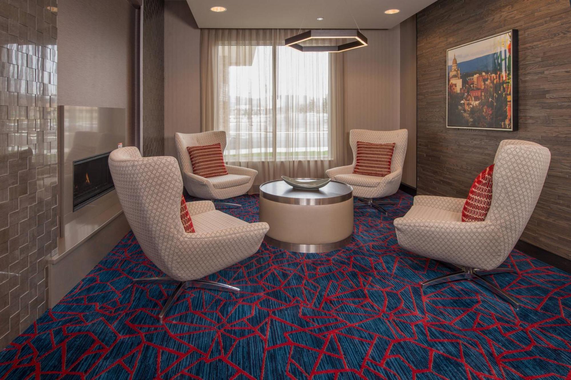 Towneplace Suites By Marriott Altoona Buitenkant foto